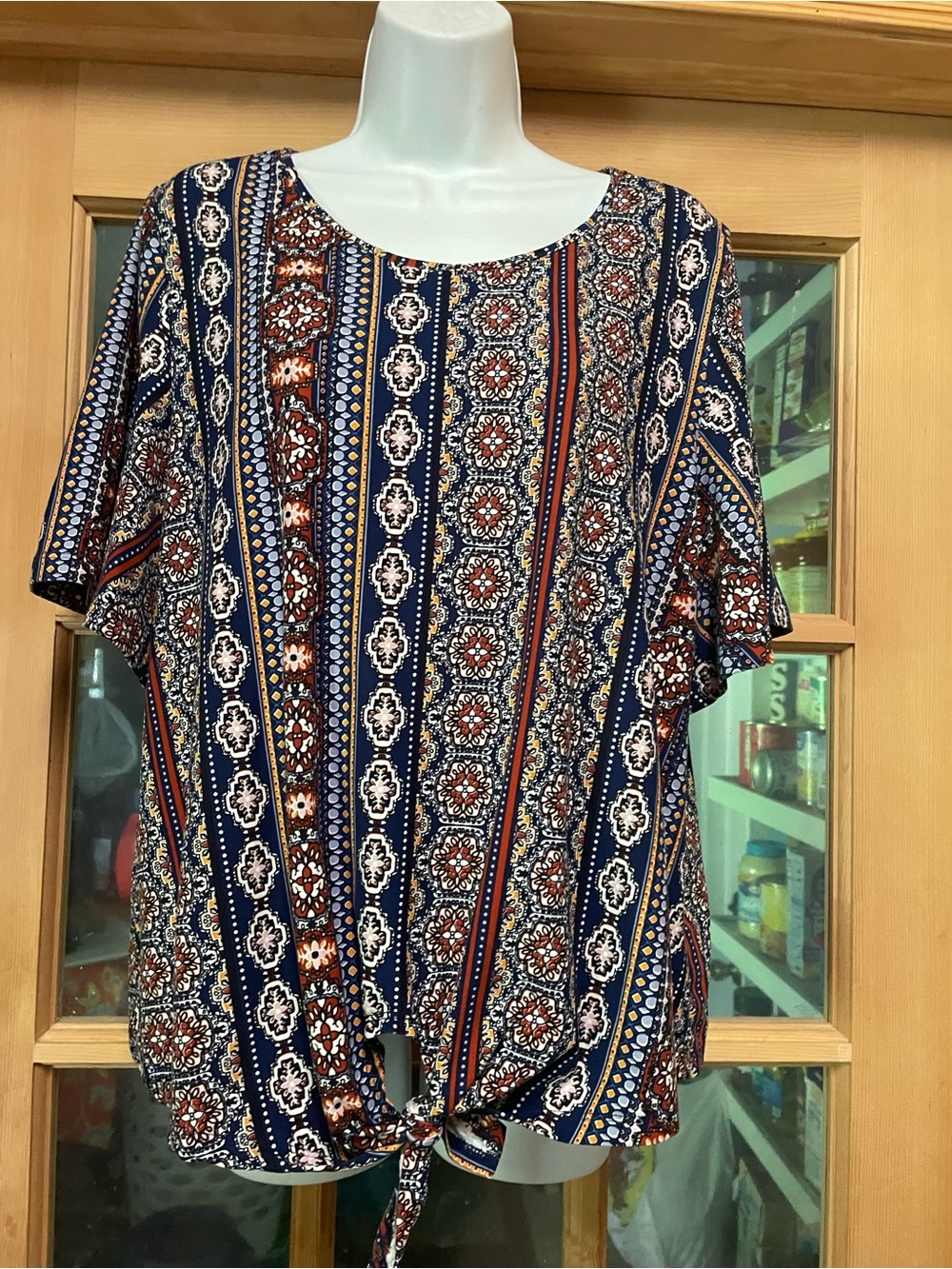 Source Unknown Navy Patterned Tie-Front Blouse with Rust and Cream